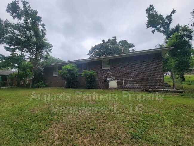 Building Photo - 2441 Dickey Rd