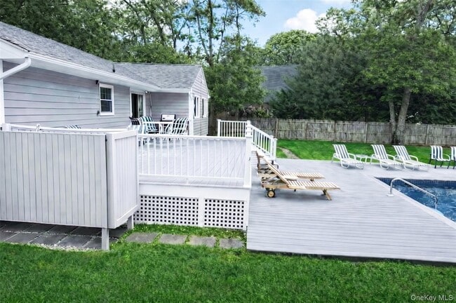 Building Photo - 36 Matthews Dr