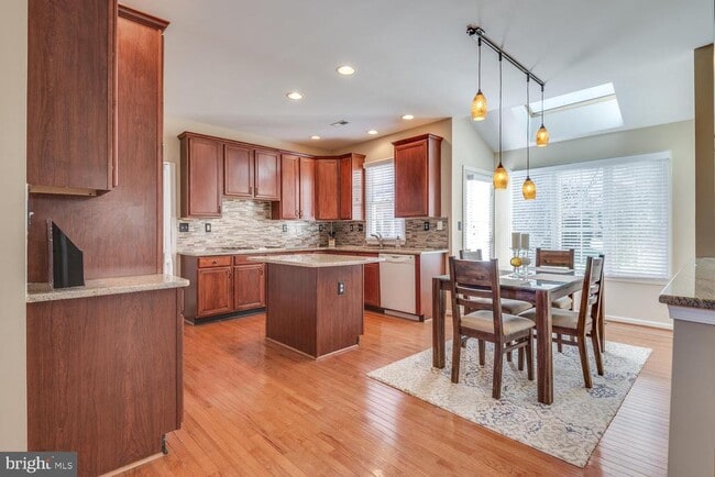 Building Photo - 10857 Hunter Gate Way
