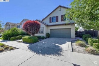 Building Photo - 18517 Admiral Way