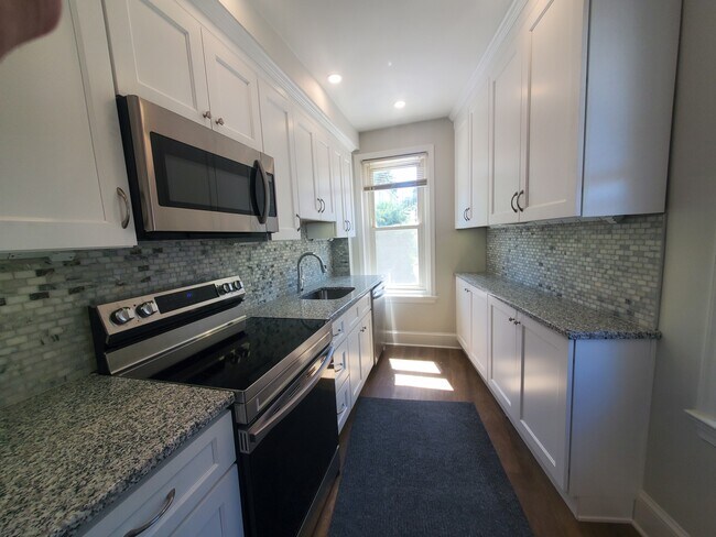 Kitchen - 400 S Main St