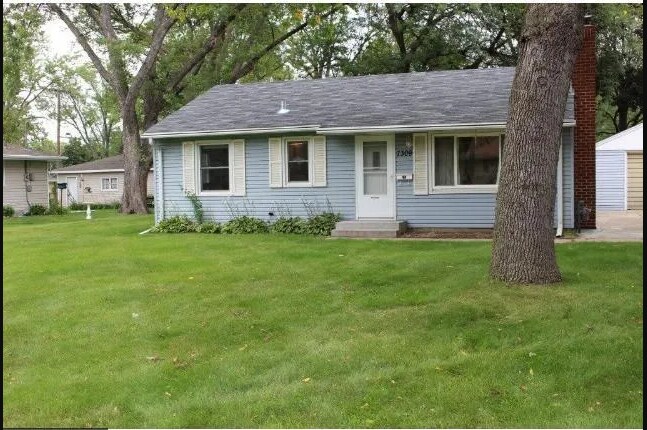 Primary Photo - 7309 Columbus Ave.