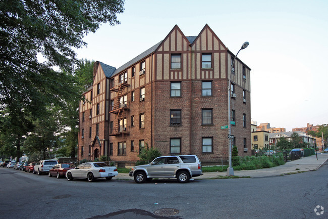 Building Photo - 143-28 Cherry Ave