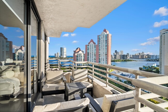 Building Photo - 3300 NE 191st St