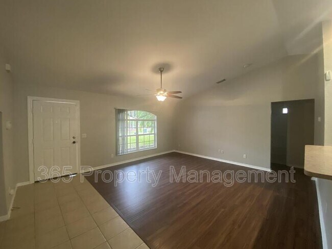 Building Photo - 3928 Champagne Ave