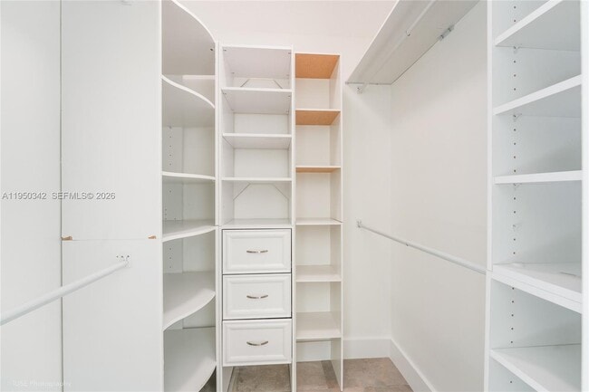 Building Photo - 1634 SW 19th Ter