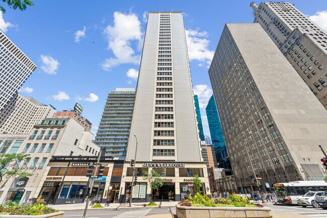Primary Photo - 535 N Michigan Ave