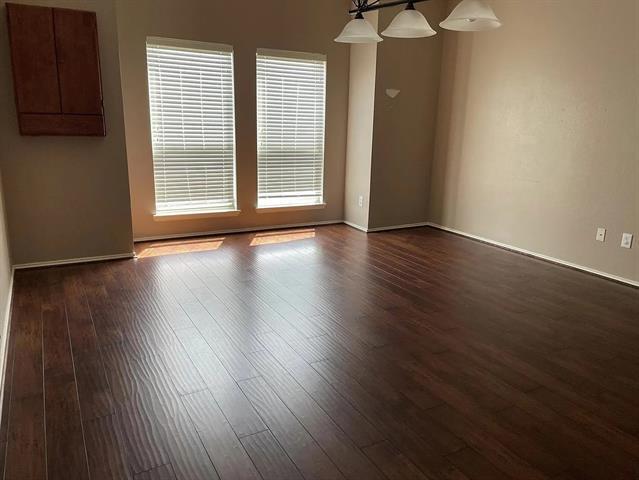 Building Photo - 1233 McMahan Dr