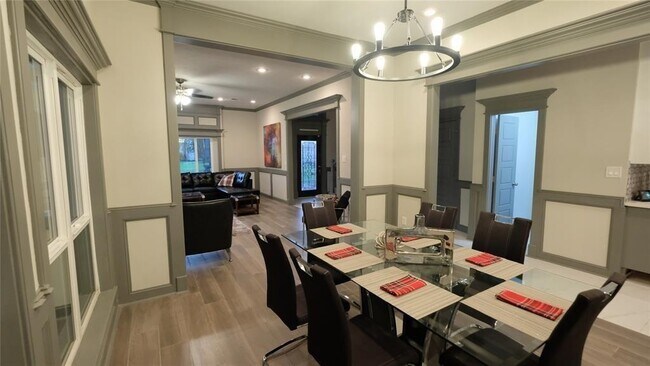 Primary Photo - 632 N Eldridge Pkwy