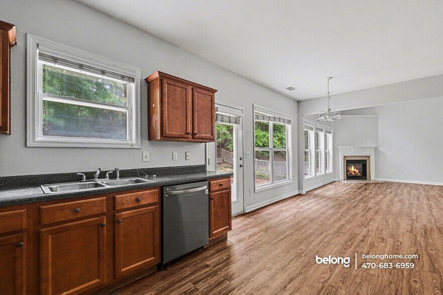 Building Photo - 3540 Red Willow Ct