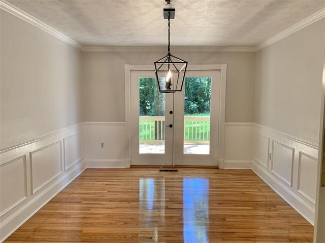 Building Photo - 2039 Wildridge Dr