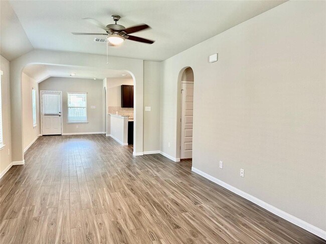 Building Photo - 2362 Tavo Trails Dr