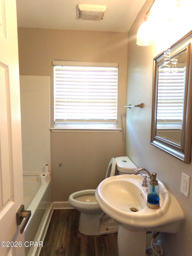 Building Photo - 6530 Dahlia Dr