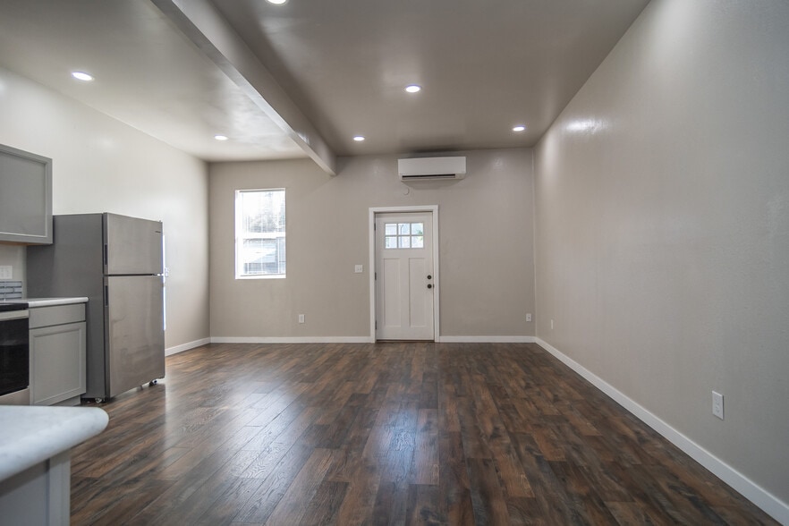 Building Photo - 510 Geary Dr