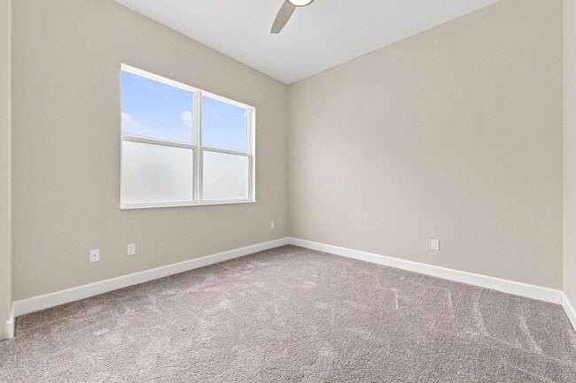 Building Photo - 5608 Macoon Wy