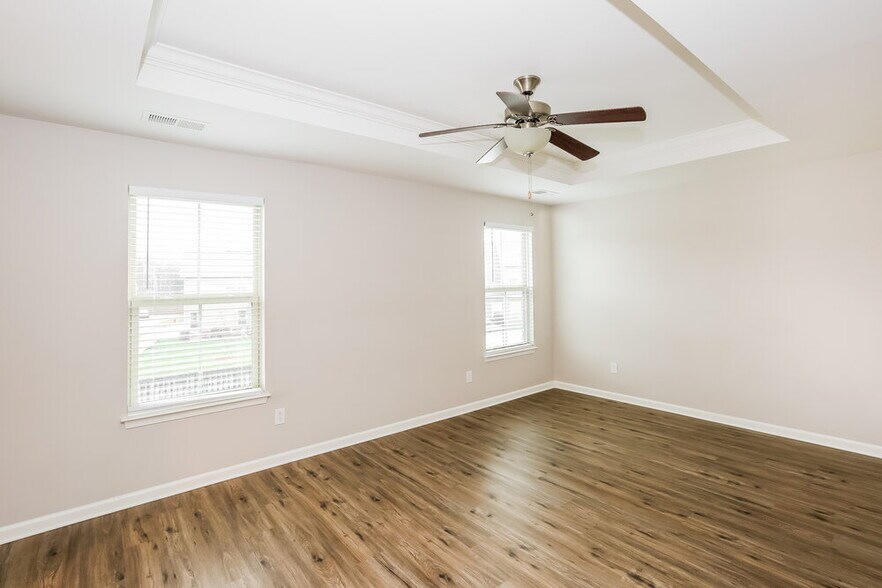Building Photo - 3724 English Garden Drive