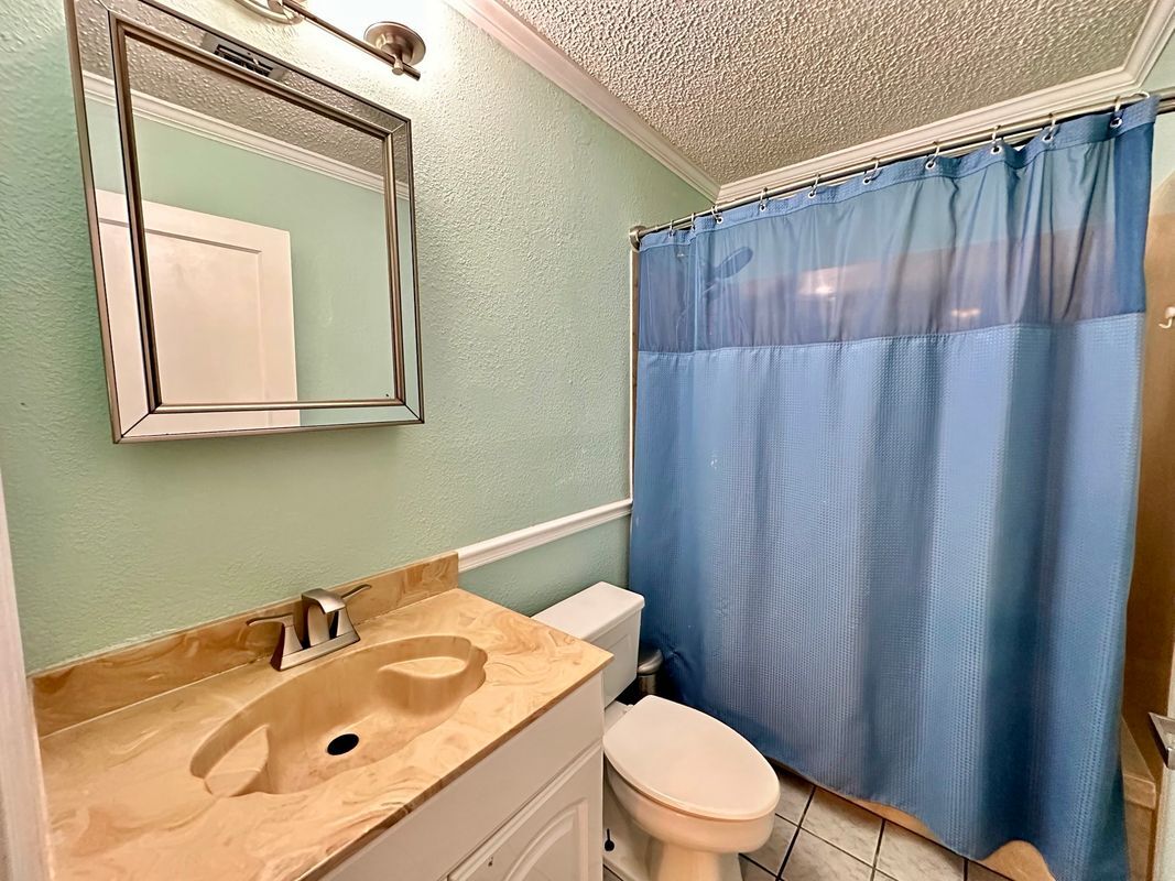 Building Photo - 10420 Ware Street