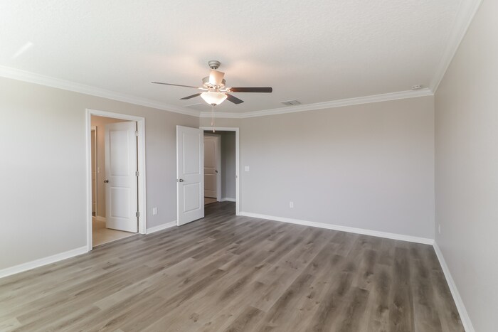 Building Photo - 8982 Pleasant Woods Dr