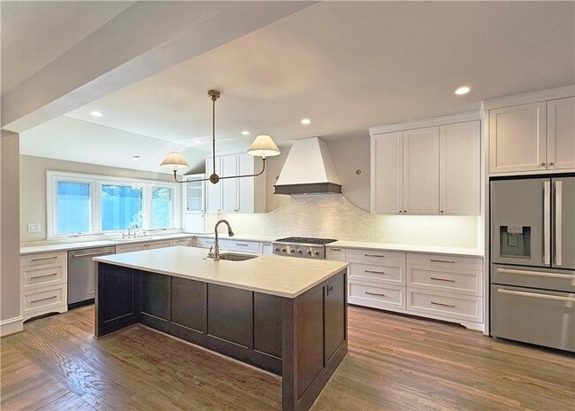 Building Photo - 5650 River Oaks Pl NW