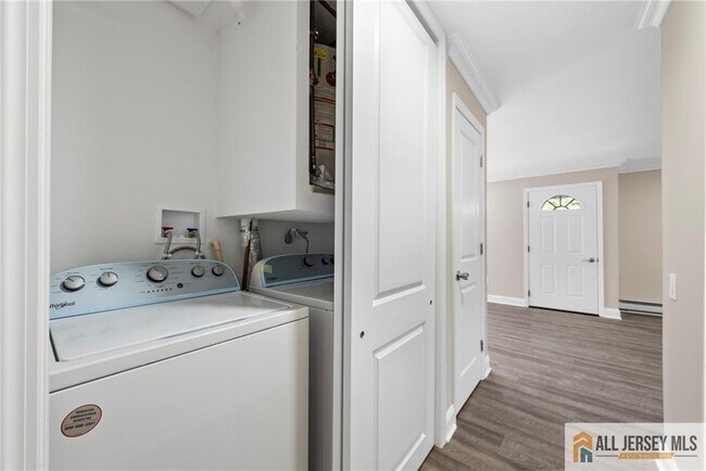 Building Photo - 265A Crosse Dr