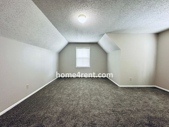 Building Photo - Blue Valley Schools, Granite Counters, Fin...