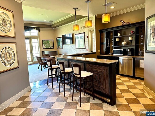 Building Photo - 2308 The Plaza