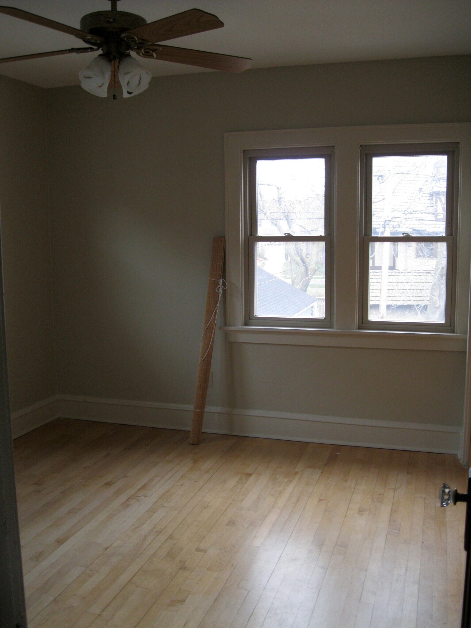 Building Photo - 4048 N Downer Ave