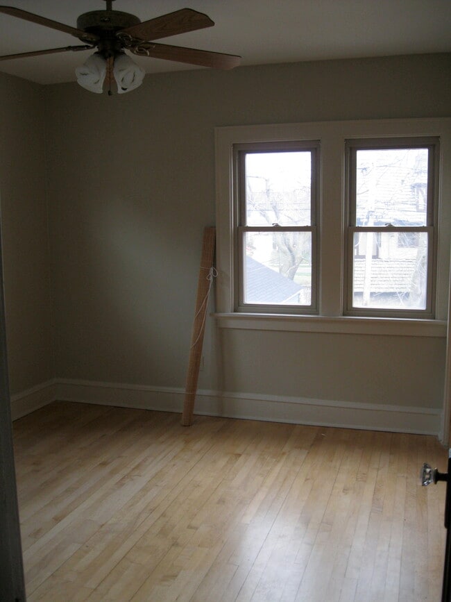 Building Photo - 4048 N Downer Ave