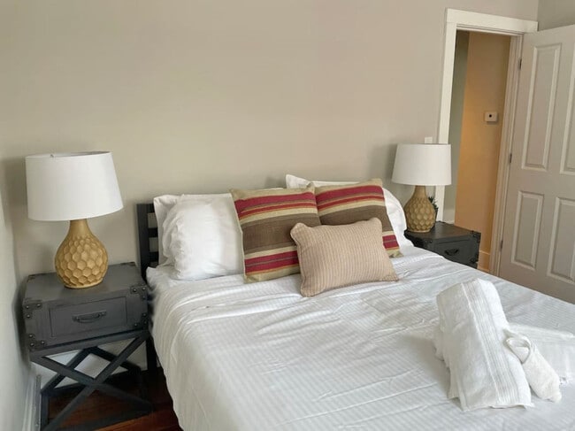 Building Photo - 1470 Goetz Alley