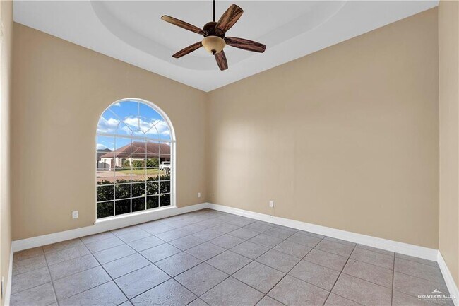 Building Photo - 29 Barcelona Blvd