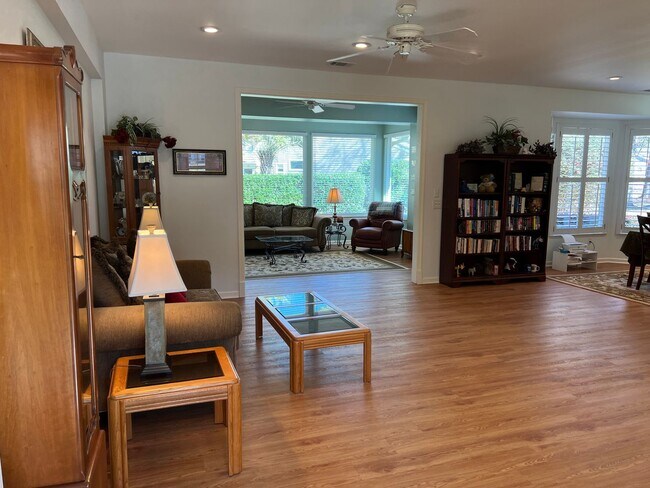 Building Photo - Two Bedroom, Two Bath UNFURNISHED Home in ...