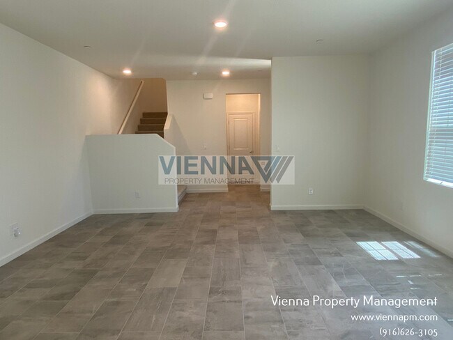 Building Photo - 724 Lincolnshire Cir