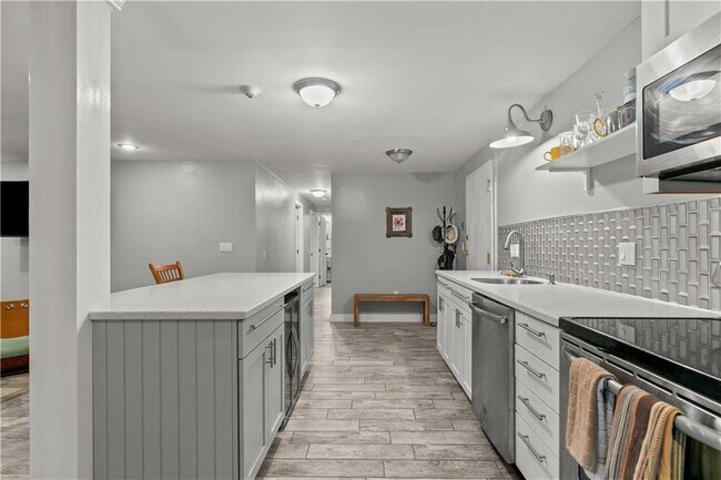 Building Photo - 66 Girard Ave