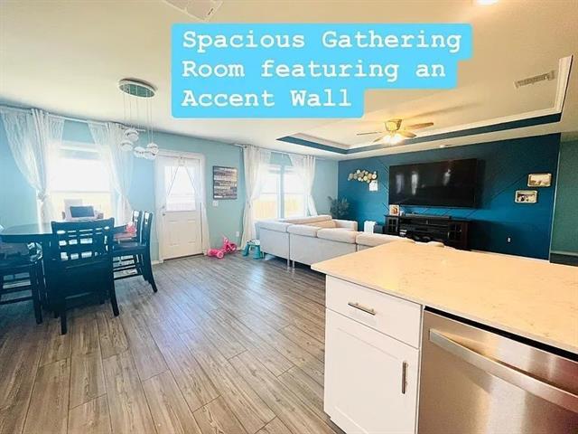 Building Photo - 16005 Sullivan Crk Dr