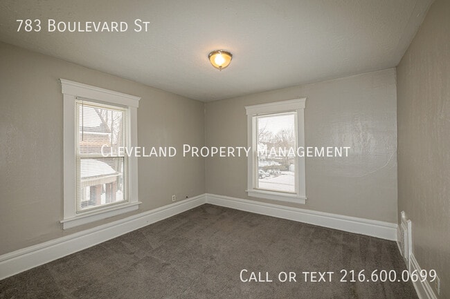 Building Photo - 783 Boulevard St