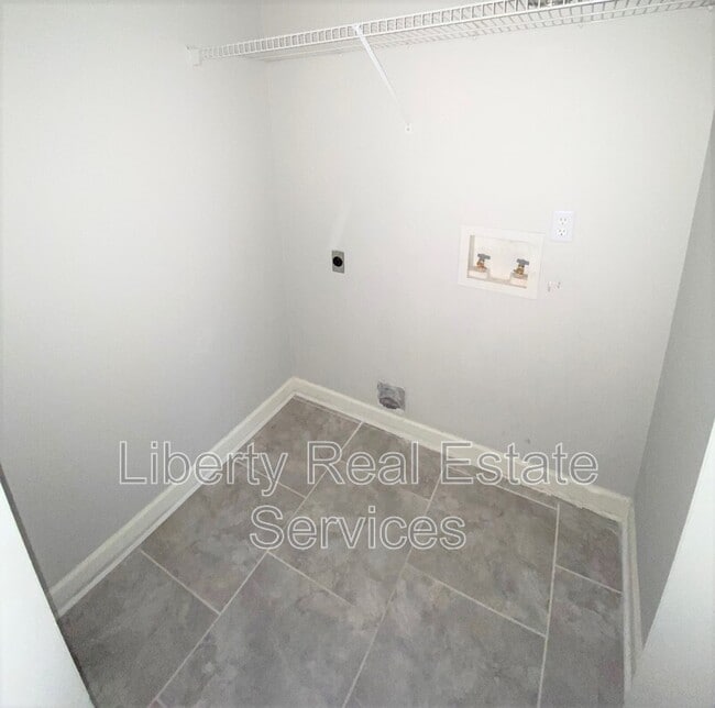 Building Photo - 1758 Ashton Dr