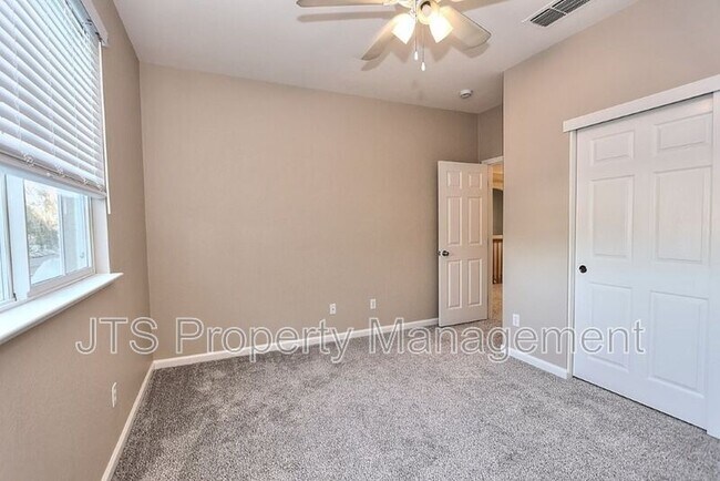 Building Photo - 2040 San Esteban Cir