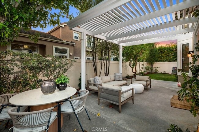 Building Photo - 20 Fecamp