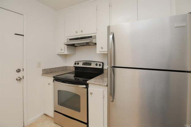 Building Photo - 62 Villa Cir