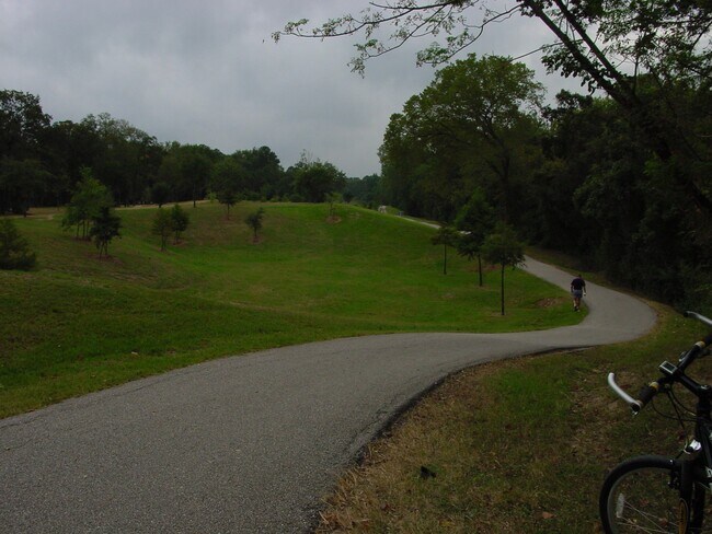 Building Photo - 1422 Chardonnay Dr