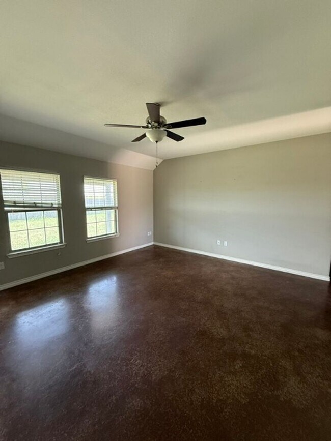 Building Photo - 1333 Briar Cliff Path