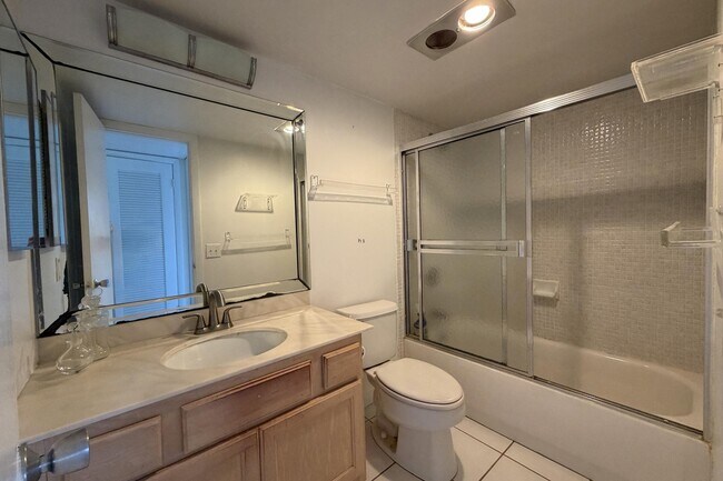 Building Photo - 4266 Deste Ct