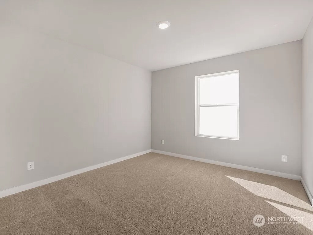 Building Photo - 1233 SW Pendleton Way