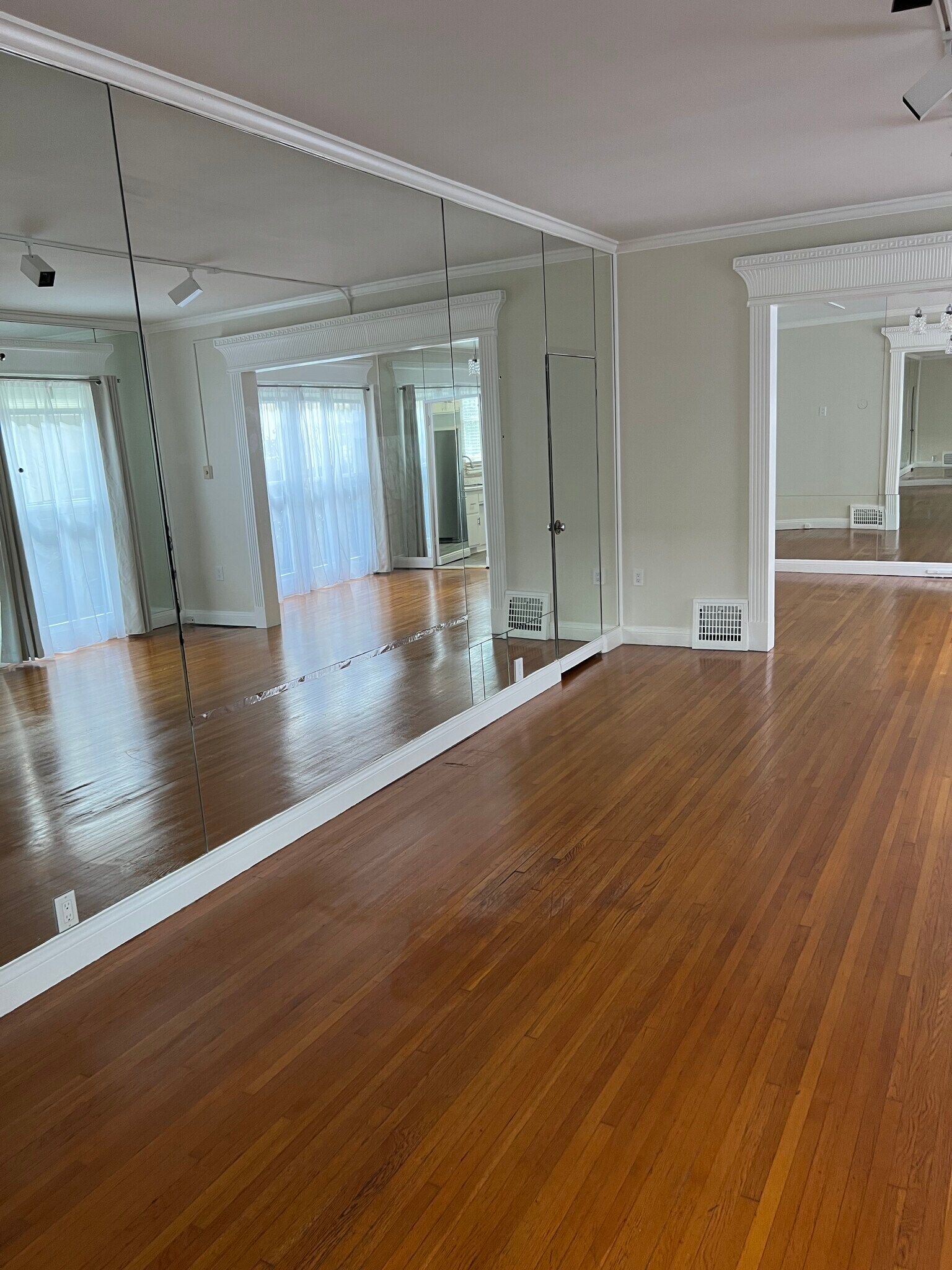 Building Photo - 8276 Norton Ave