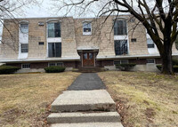 Building Photo - 1172 Middle Turnpike W