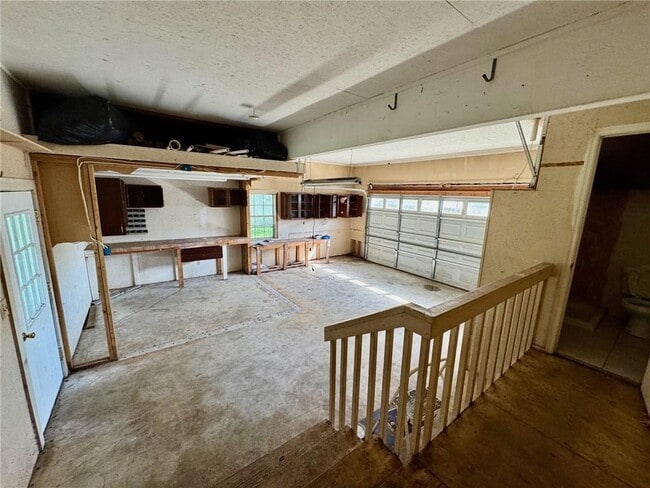 Building Photo - 107 S Lake Dr