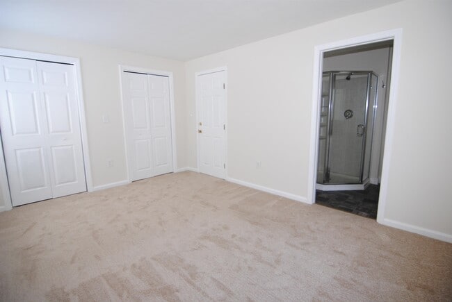 Building Photo - 18 Cadogan Way