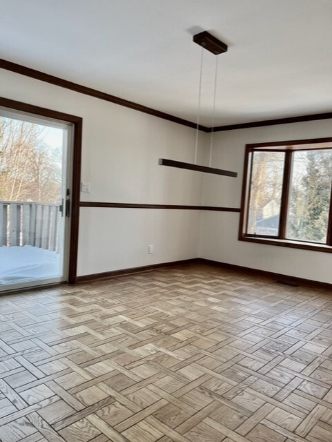 Building Photo - Soundview