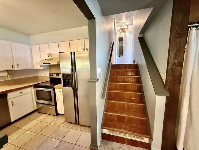 Building Photo - 2136 Springfield Ct