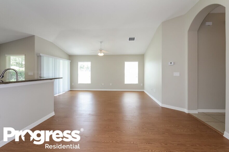 Building Photo - 11611 Addison Chase Dr